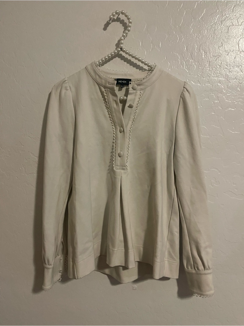 ME+EM Cream Long-Sleeve Scalloped Popover Blouse